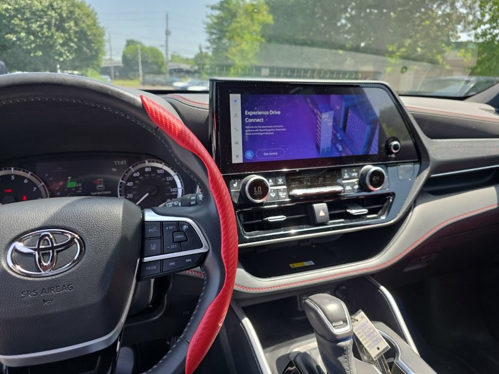 Used 2023 Toyota Highlander XSE AWD/4WD image 23