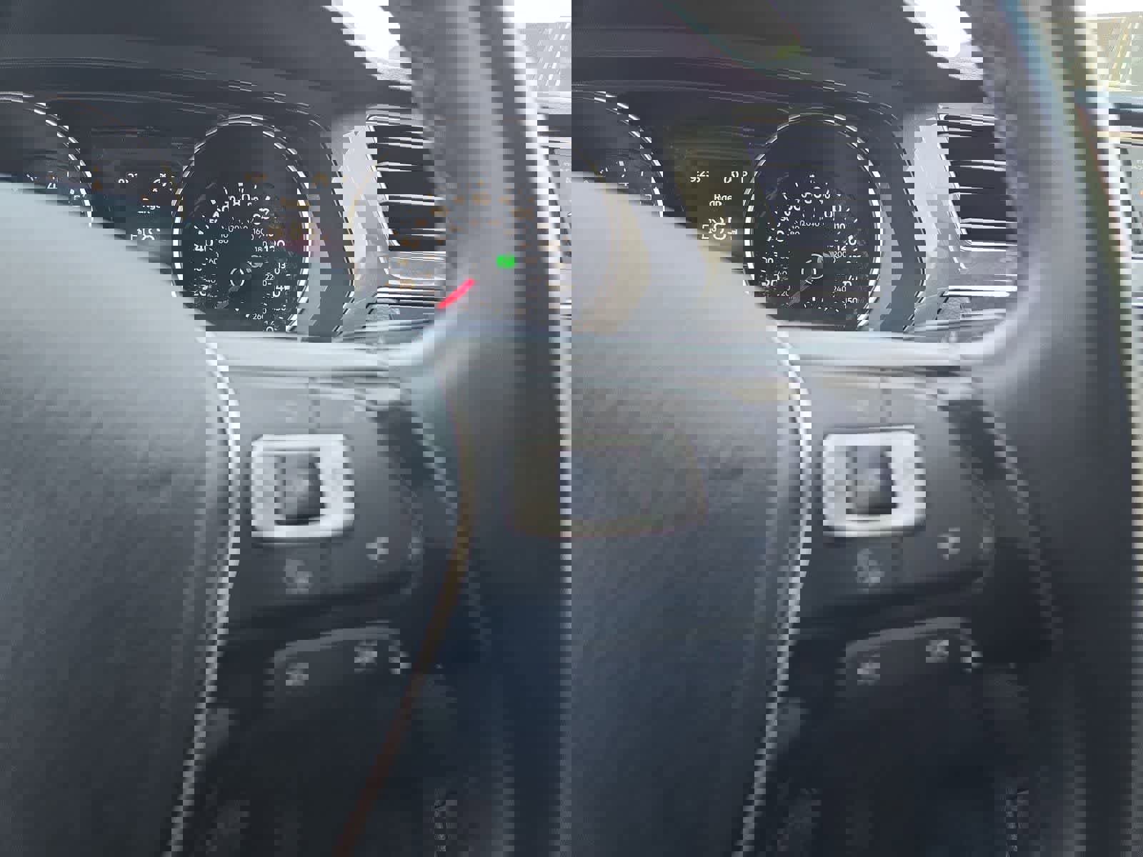 Used 2018 Volkswagen Tiguan SE image 24