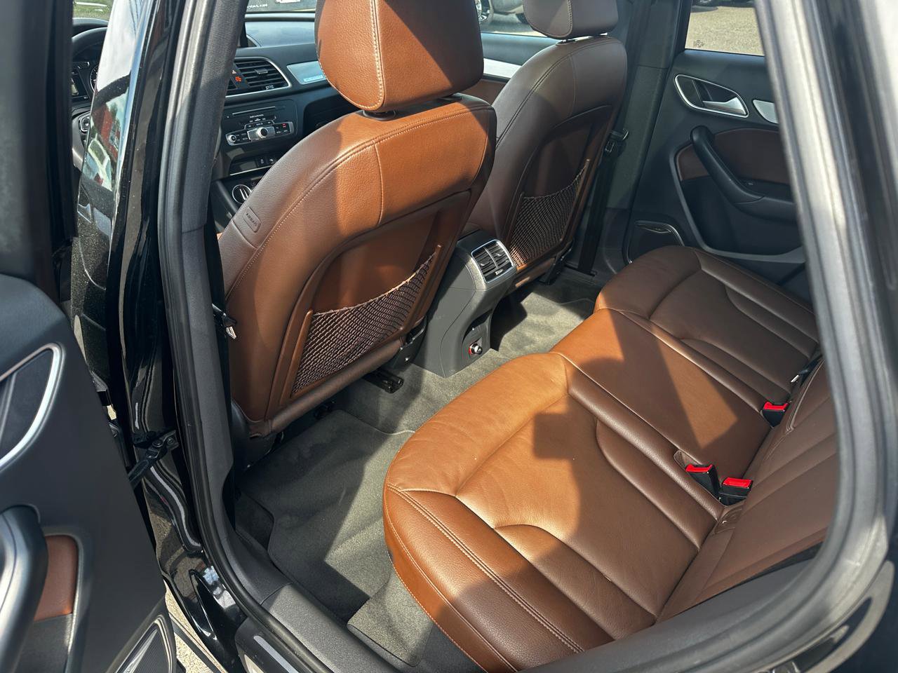 Used 2018 Audi Q3 2.0T Premium Plus w/ Premium Plus Package AWD/4WD image 21