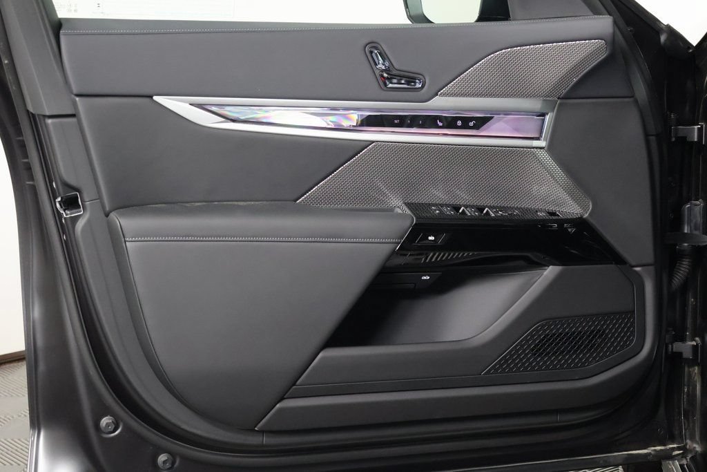 New 2026 BMW i7 eDrive50 w/ Executive Package RWD image 7