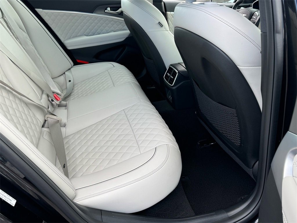 Used 2024 Genesis G70 3.3T Advanced w/ Sport Prestige Package image 20