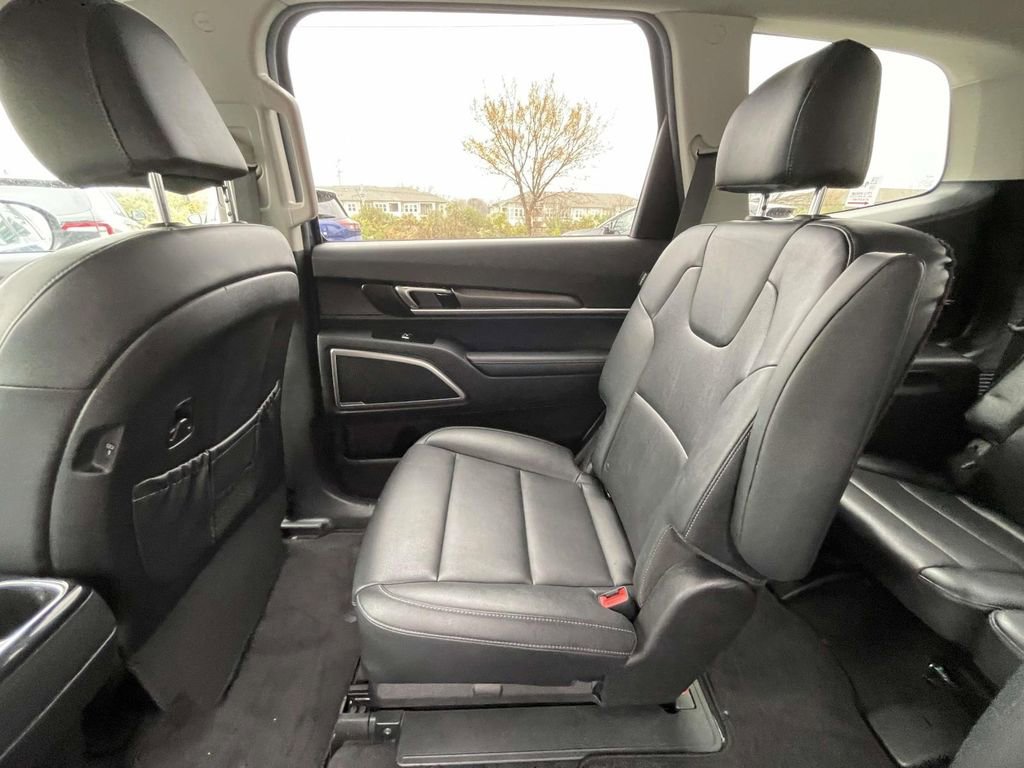Certified 2023 Kia Telluride S image 24