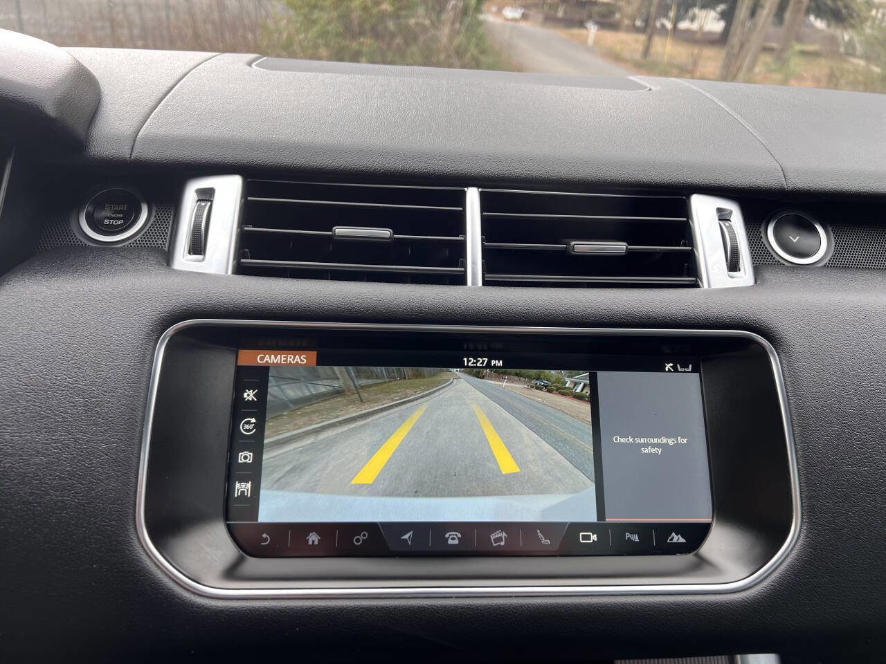 Used 2017 Land Rover Range Rover Sport HSE image 23