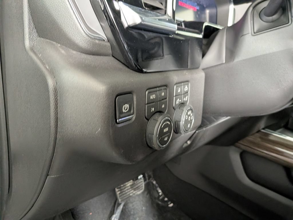 Used 2026 Chevrolet Silverado 1500 LT Trail Boss w/ LT Trail Boss Premium Package AWD/4WD image 16