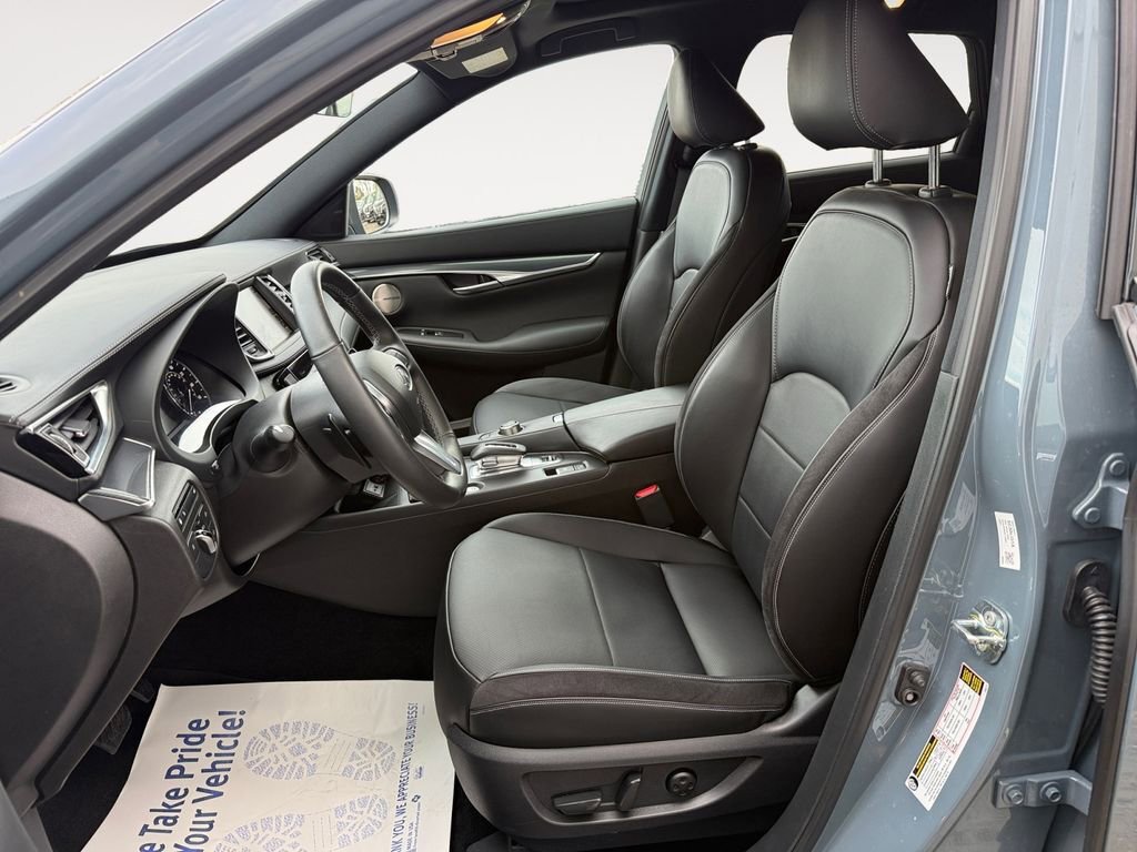 Used 2024 INFINITI QX50 Sport image 9