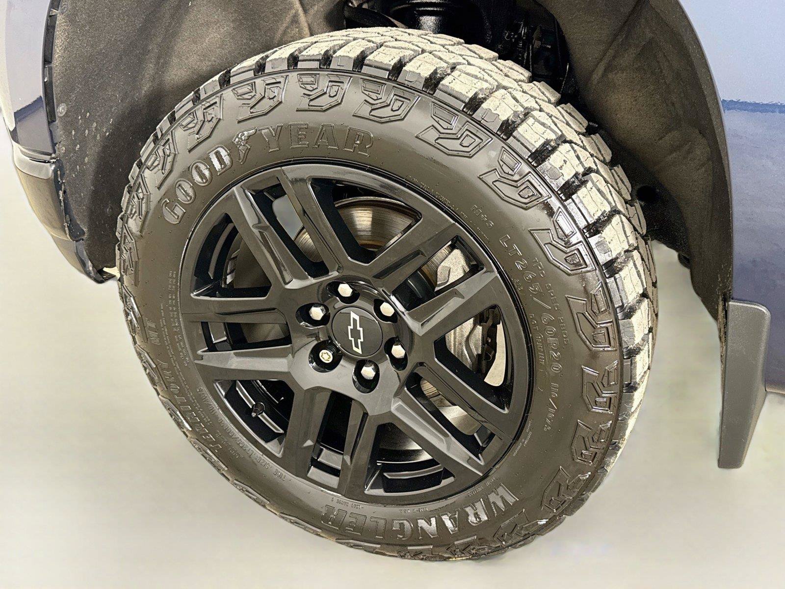 Used 2021 Chevrolet Silverado 1500 LT Trail Boss AWD/4WD image 31