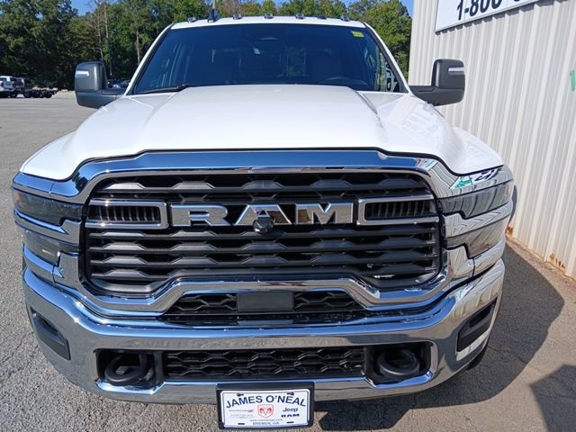 New 2027 RAM 4500 Tradesman w/ Chrome Appearance Group AWD/4WD image 9
