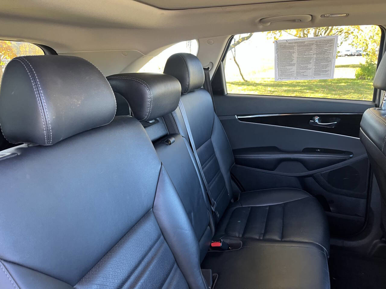 Used 2019 Kia Sorento EX image 29