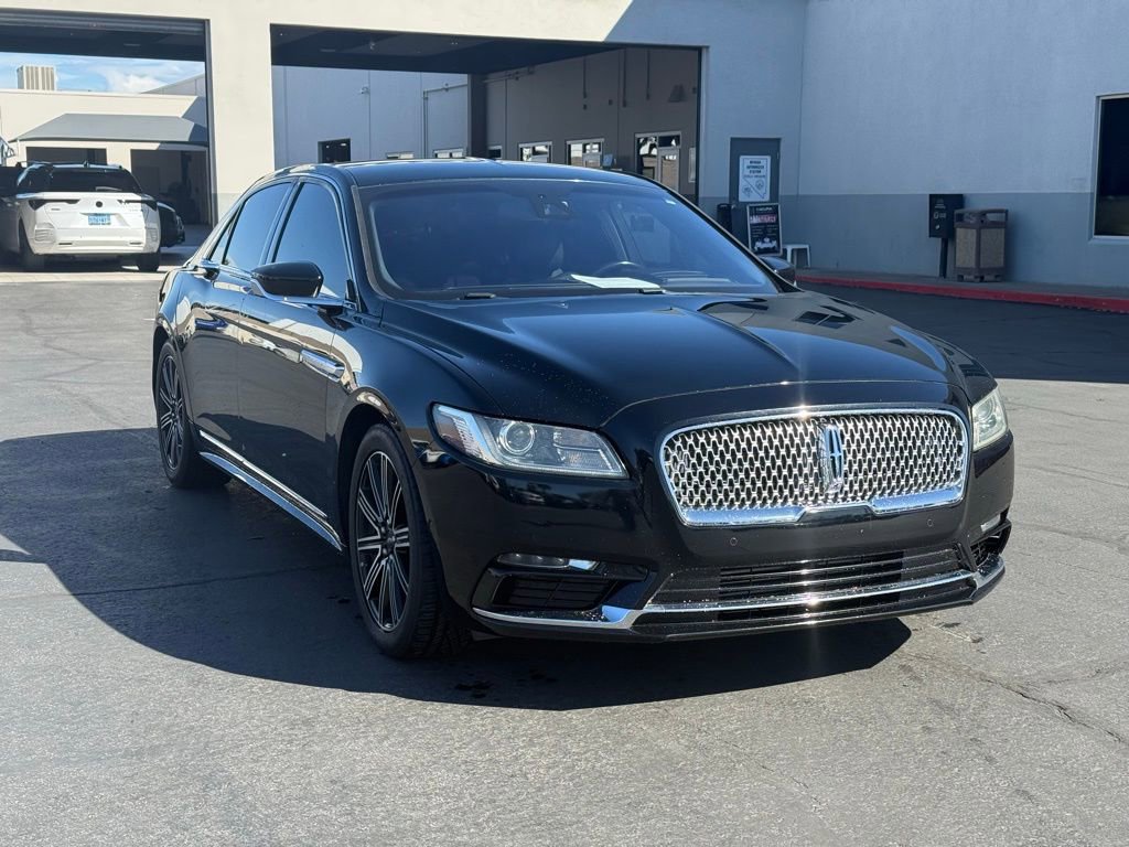 Used 2018 Lincoln Continental Reserve image 1