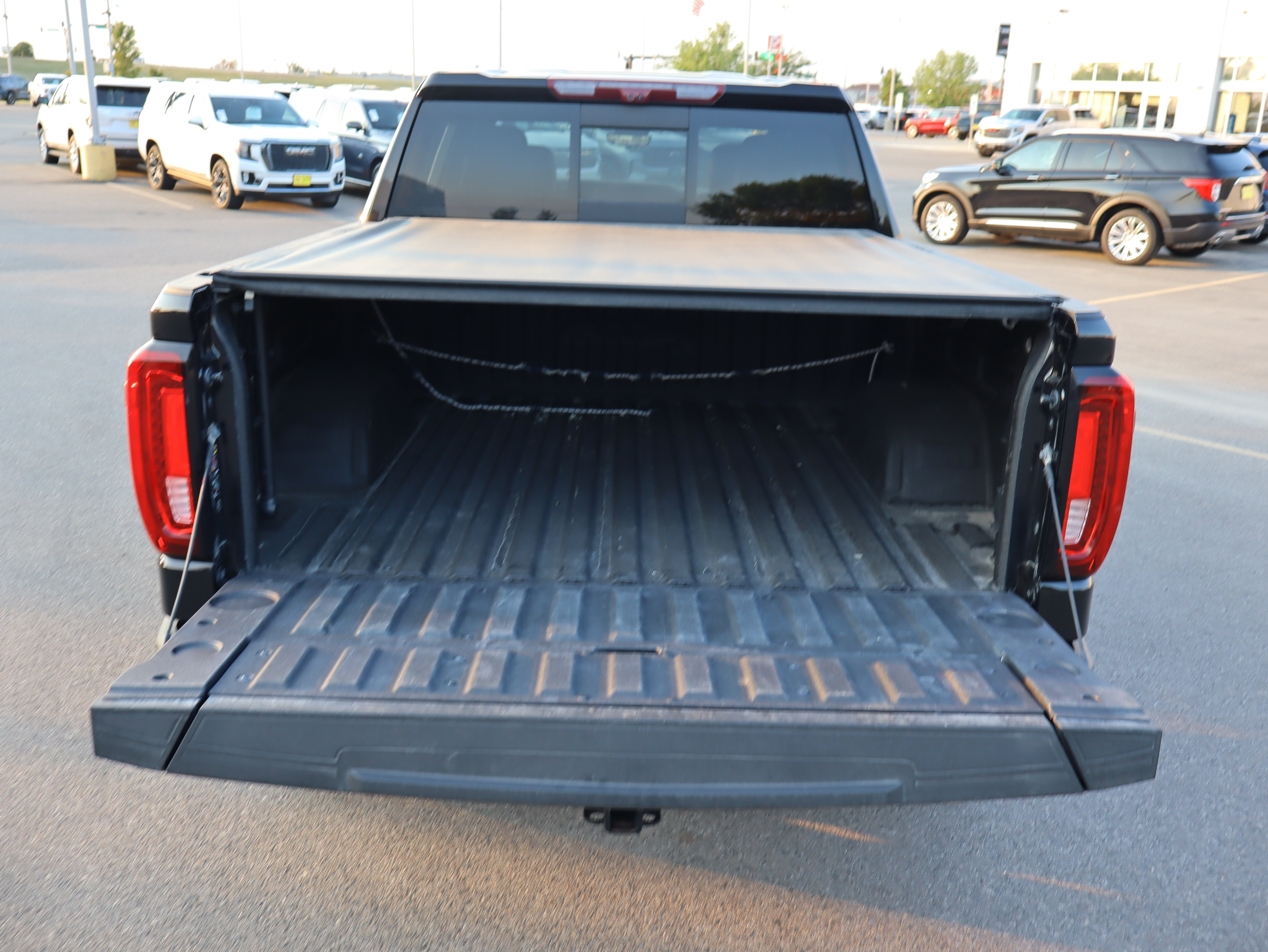 Certified 2024 GMC Sierra 1500 AT4 w/ Technology Package AWD/4WD image 15