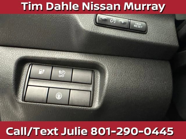 Used 2025 Nissan Leaf S FWD image 22