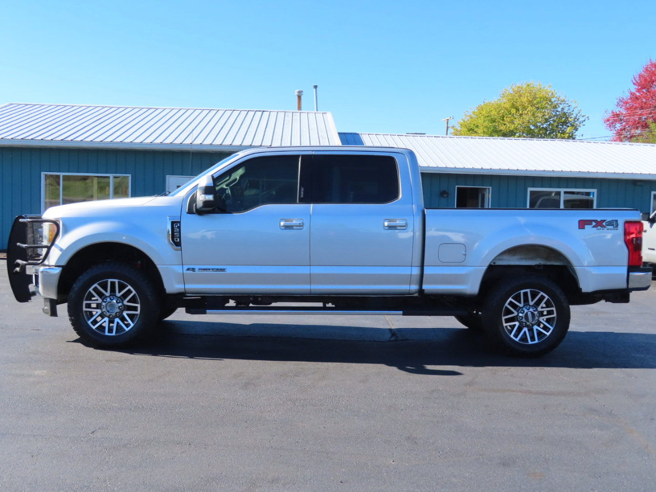 Used 2017 Ford F250 Lariat w/ Lariat Value Package image 3