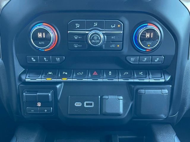 Used 2022 Chevrolet Silverado 1500 High Country w/ Technology Package image 14