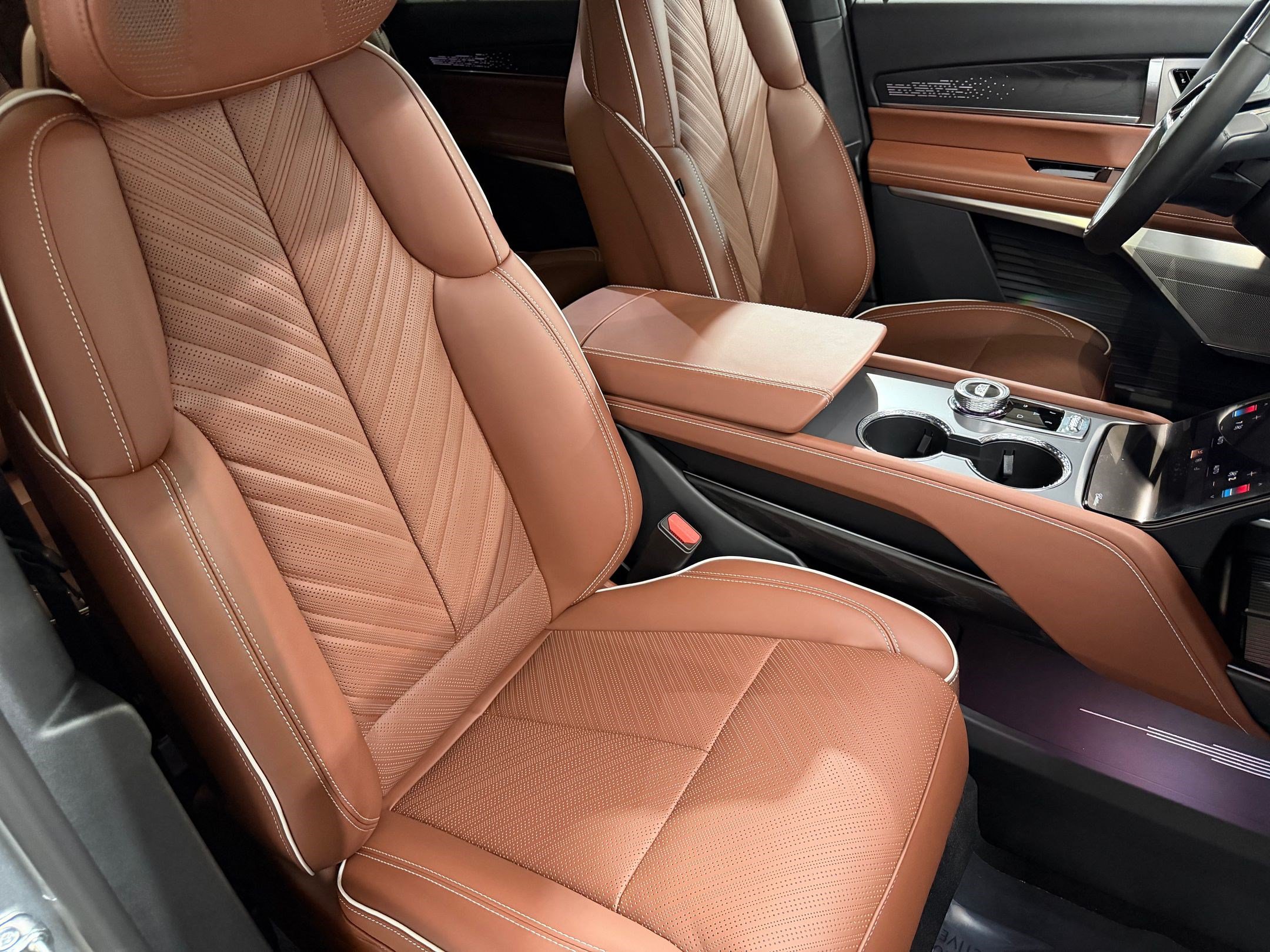 New 2026 Cadillac Vistiq Platinum AWD/4WD image 54