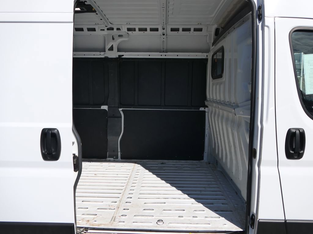 Used 2024 RAM ProMaster 2500 w/ Convenience Group image 24