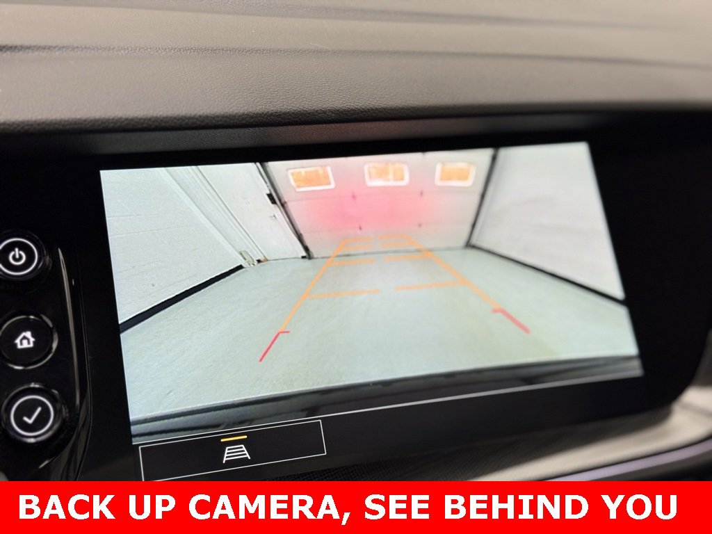 Used 2023 Buick Envision Essence w/ Sport Touring Package image 2