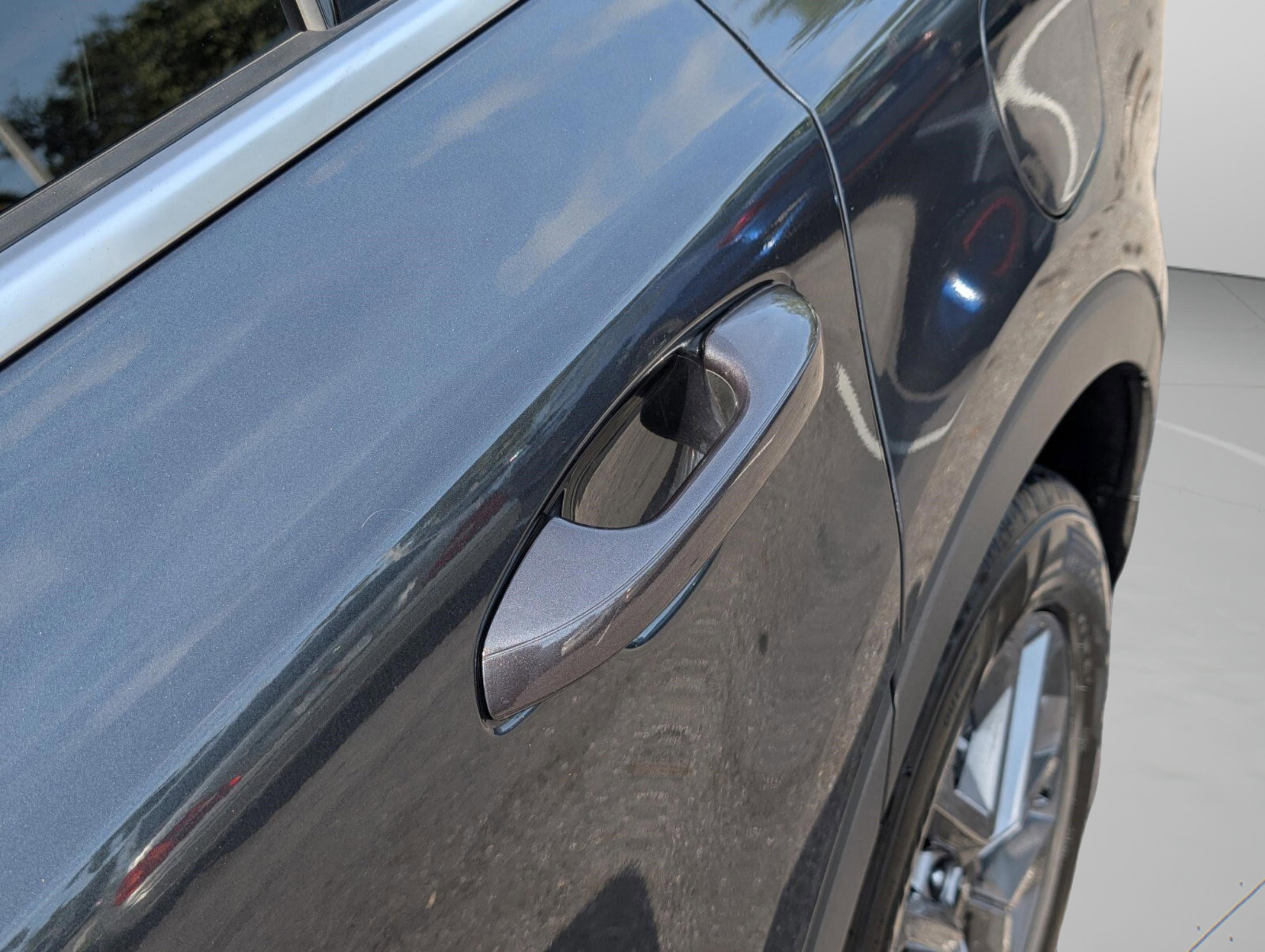 Certified 2024 Kia Telluride LX image 18