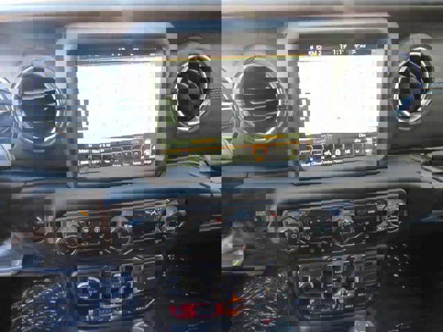 New 2023 Jeep Wrangler Rubicon w/ Steel Bumper Group image 24