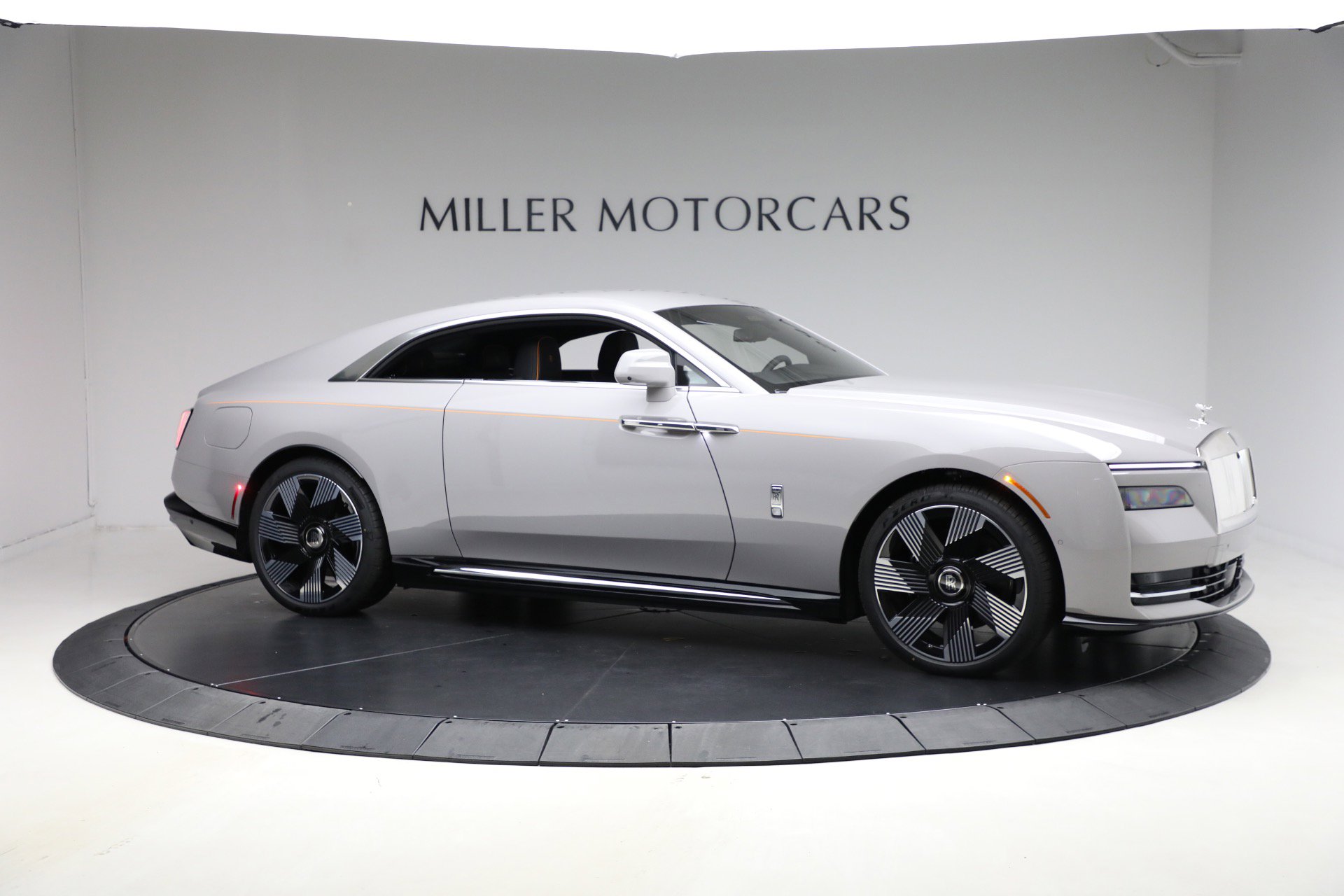 New 2026 Rolls-Royce Spectre image 11