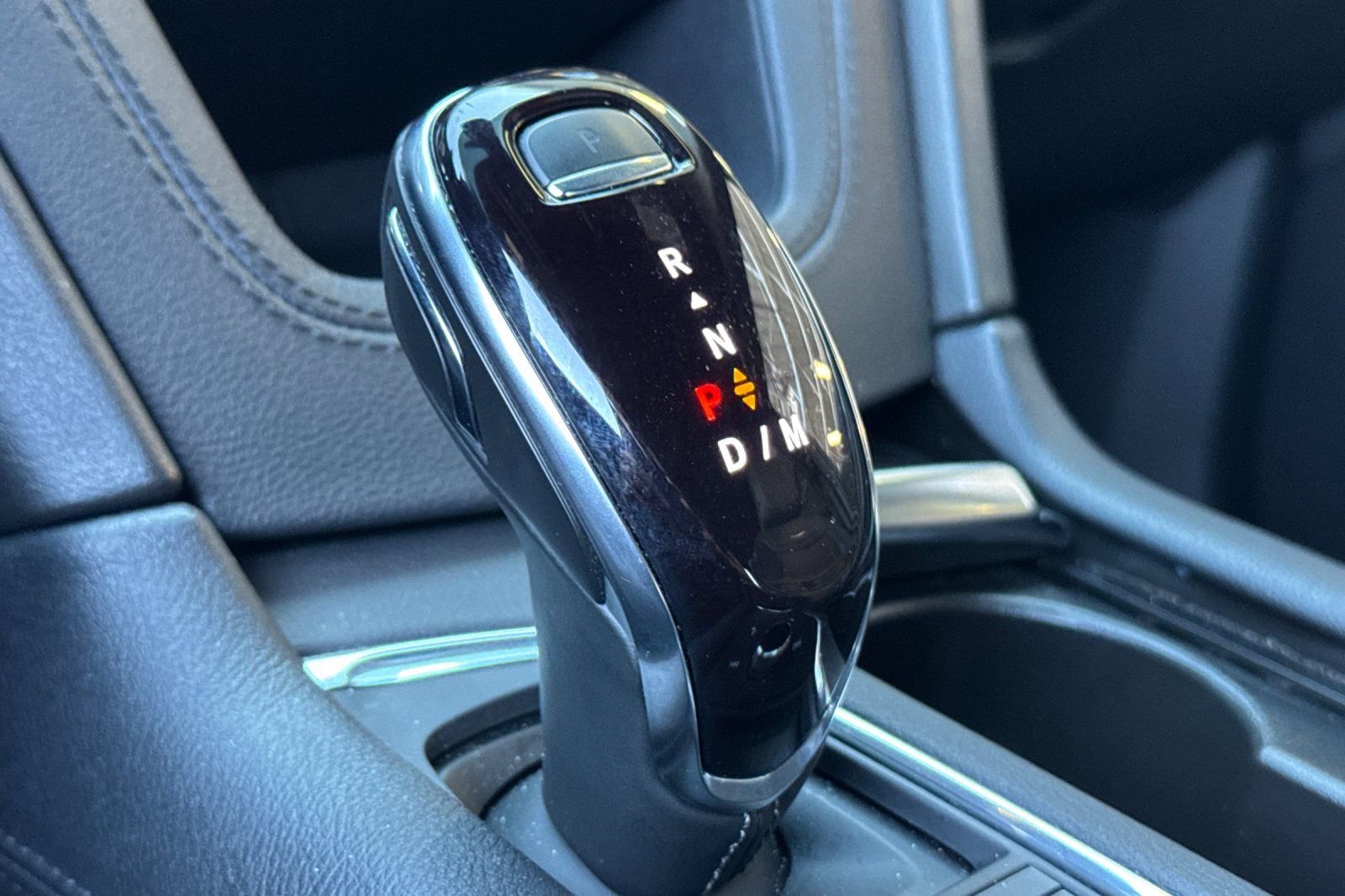 Certified 2025 Cadillac XT6 Premium Luxury image 30