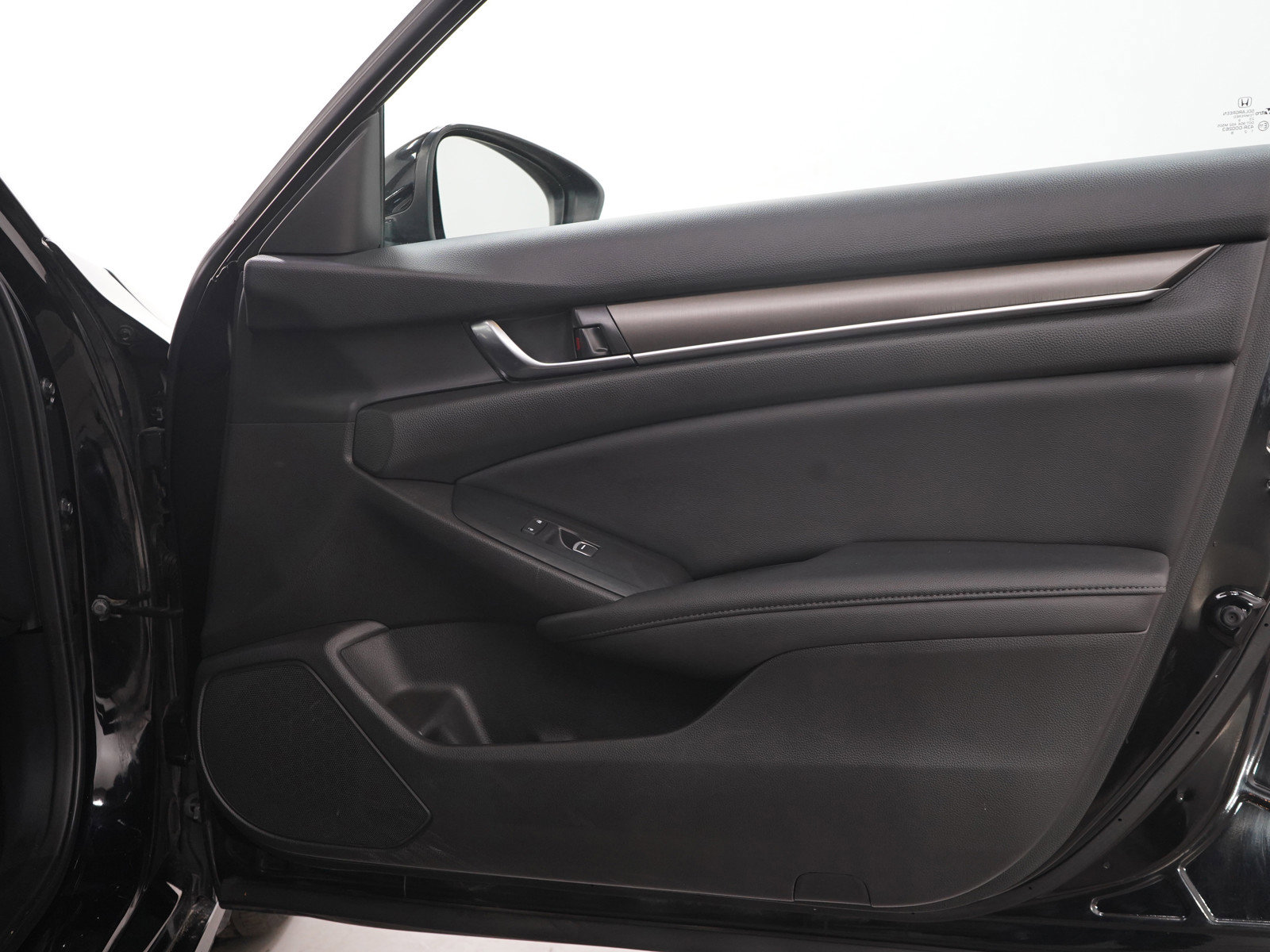 Used 2020 Honda Accord LX image 9