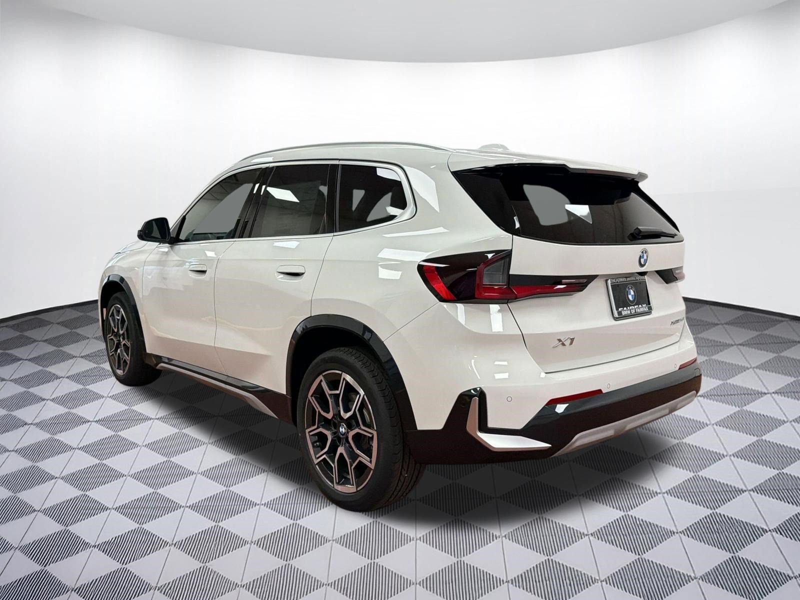 Used 2026 BMW X1 xDrive28i w/ Convenience Package AWD/4WD image 3