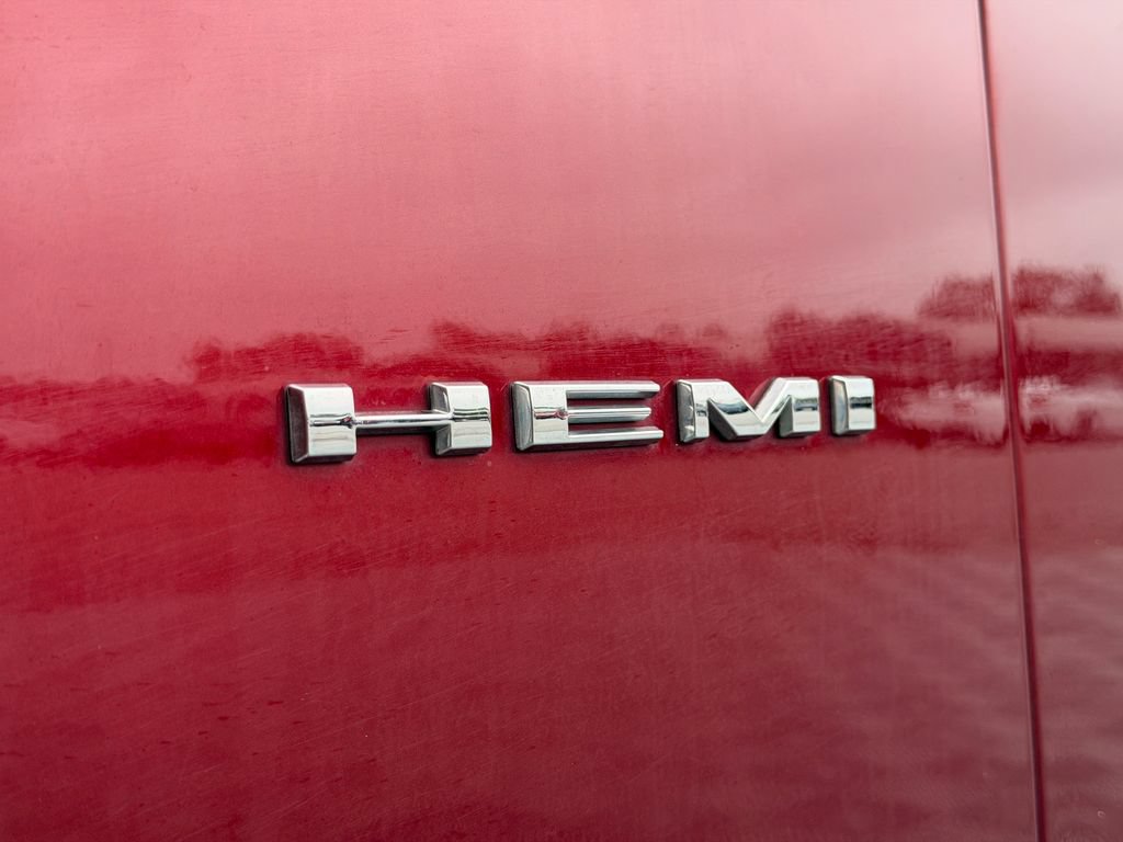 Used 2022 Dodge Challenger R/T RWD image 17