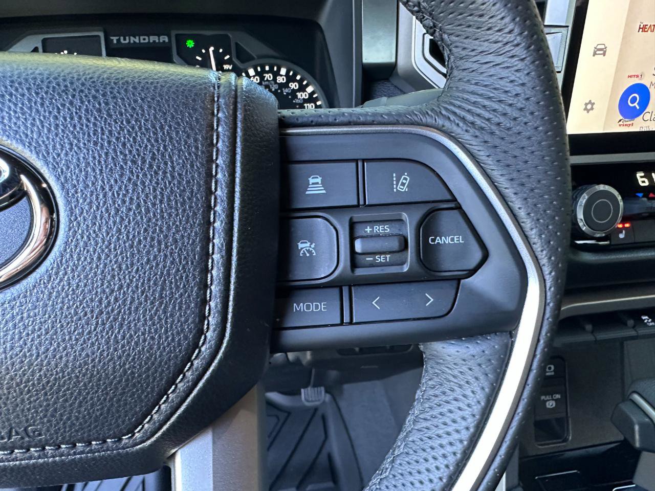 Used 2026 Toyota Tundra SR5 w/ SR5 Premium Package AWD/4WD image 33