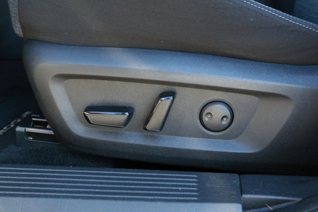 Used 2023 Nissan Rogue SV image 19