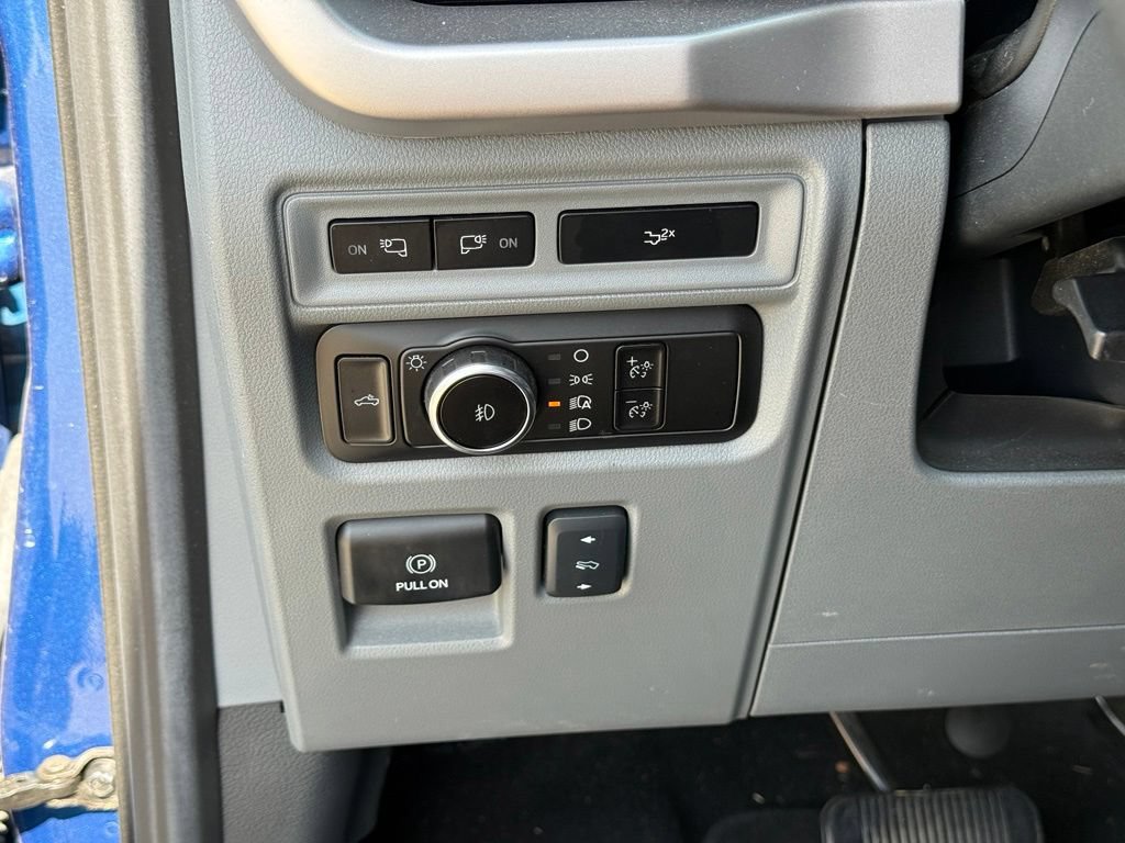 Used 2023 Ford F150 4x4 SuperCrew image 19