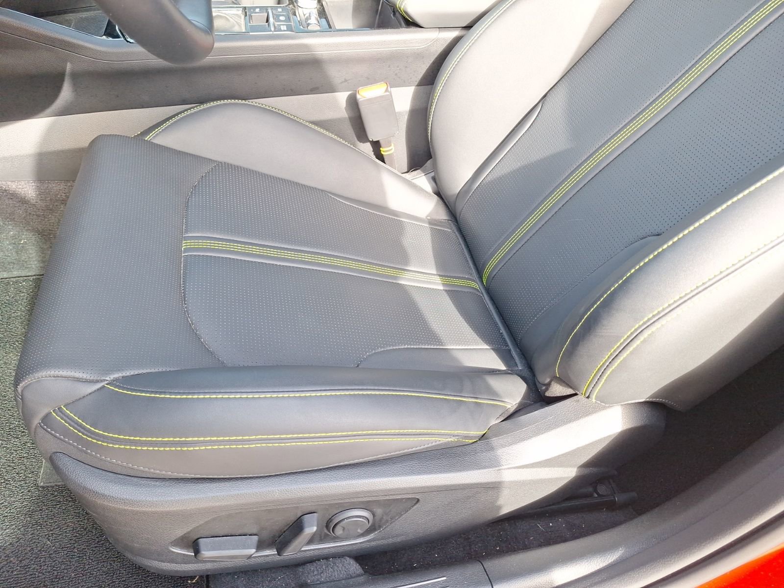 Used 2025 Kia K5 GT w/ GT1 Package image 16