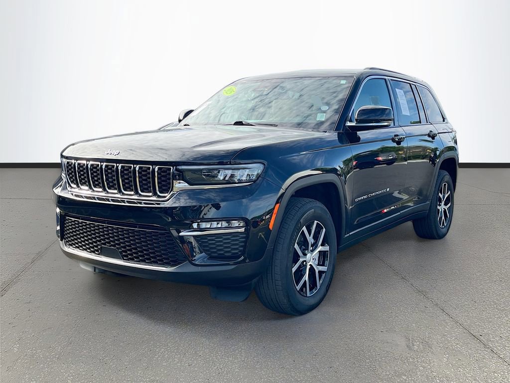 Certified 2025 Jeep Grand Cherokee Limited w/ Trailer Tow Package RWD image 3