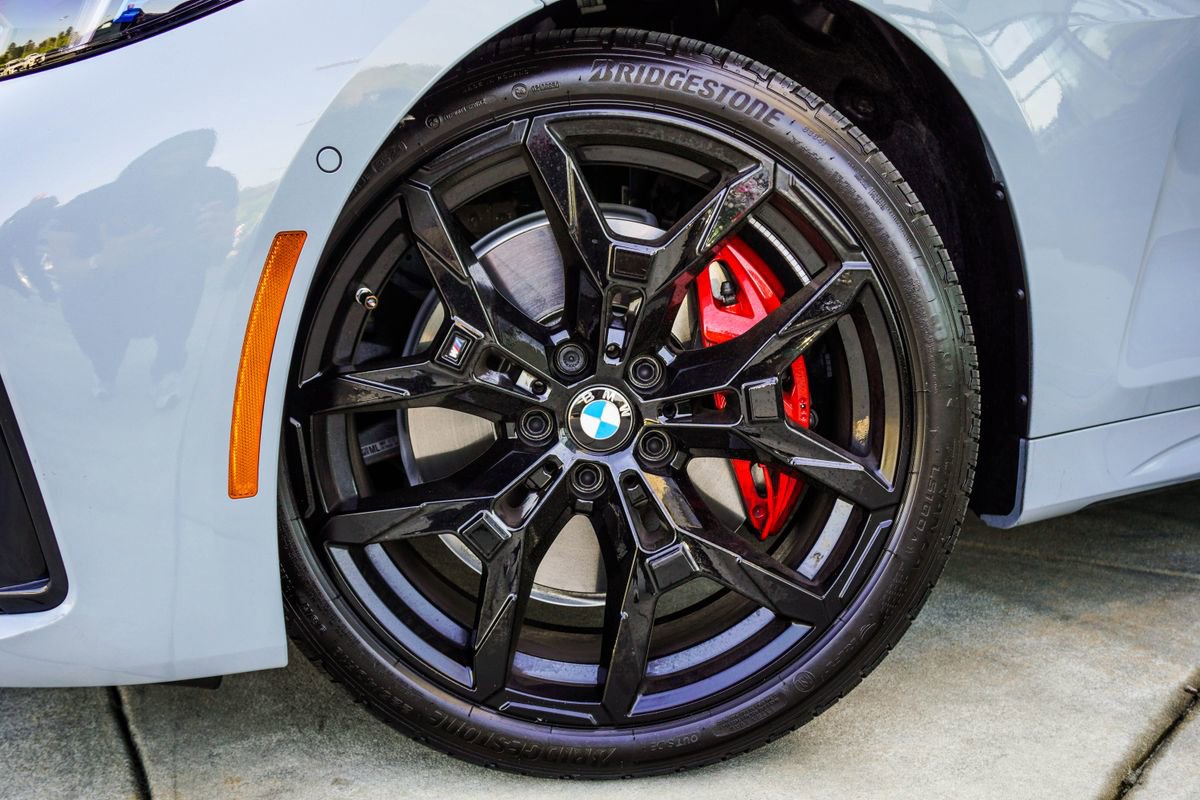 Used 2025 BMW M440i Coupe w/ Premium Package image 3