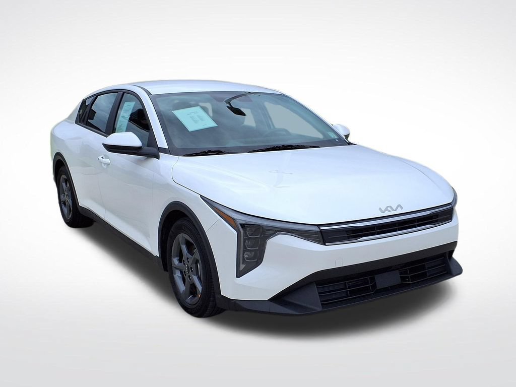 Used 2025 Kia K4 FWD image 2