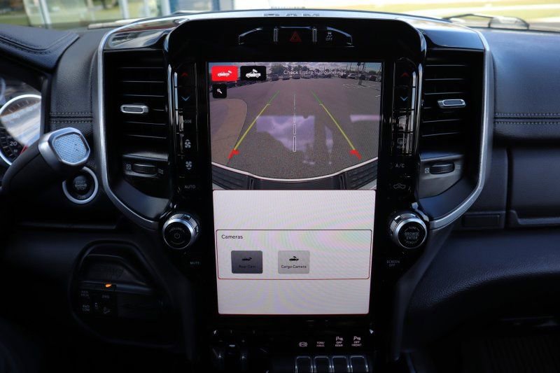 Used 2022 RAM 2500 Laramie w/ Night Edition image 13