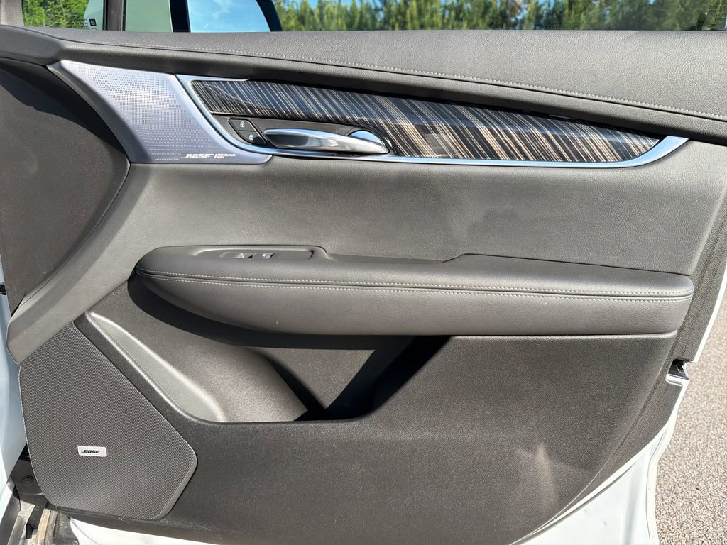 Used 2024 Cadillac XT6 Premium Luxury image 39