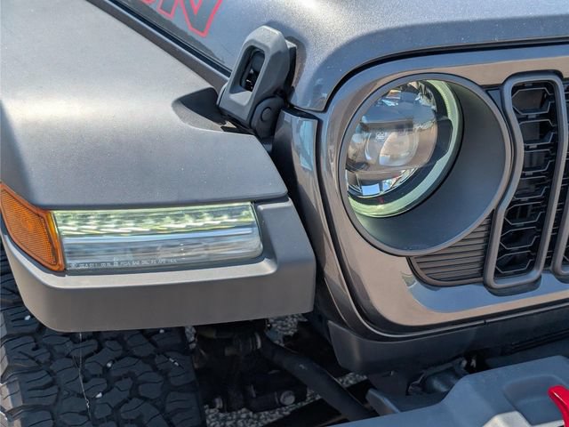 Used 2024 Jeep Wrangler Unlimited Rubicon w/ Technology Group AWD/4WD image 3