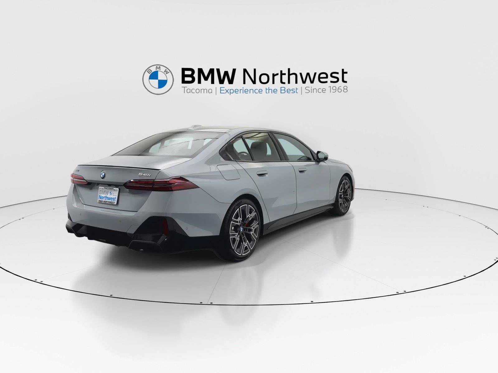 New 2027 BMW 540i xDrive w/ M Sport Package AWD/4WD image 3