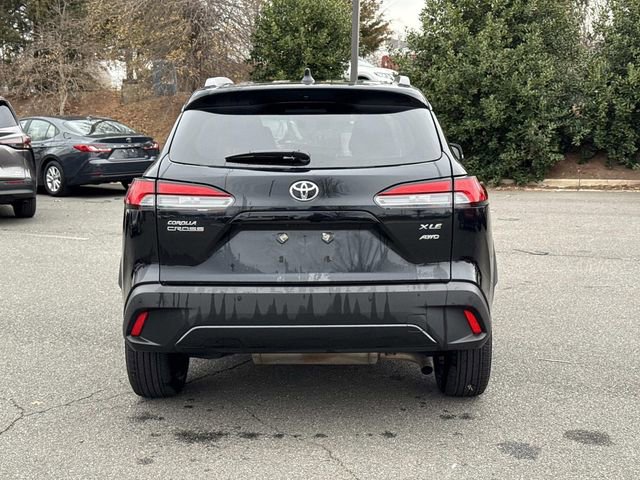 Used 2025 Toyota Corolla Cross XLE image 3