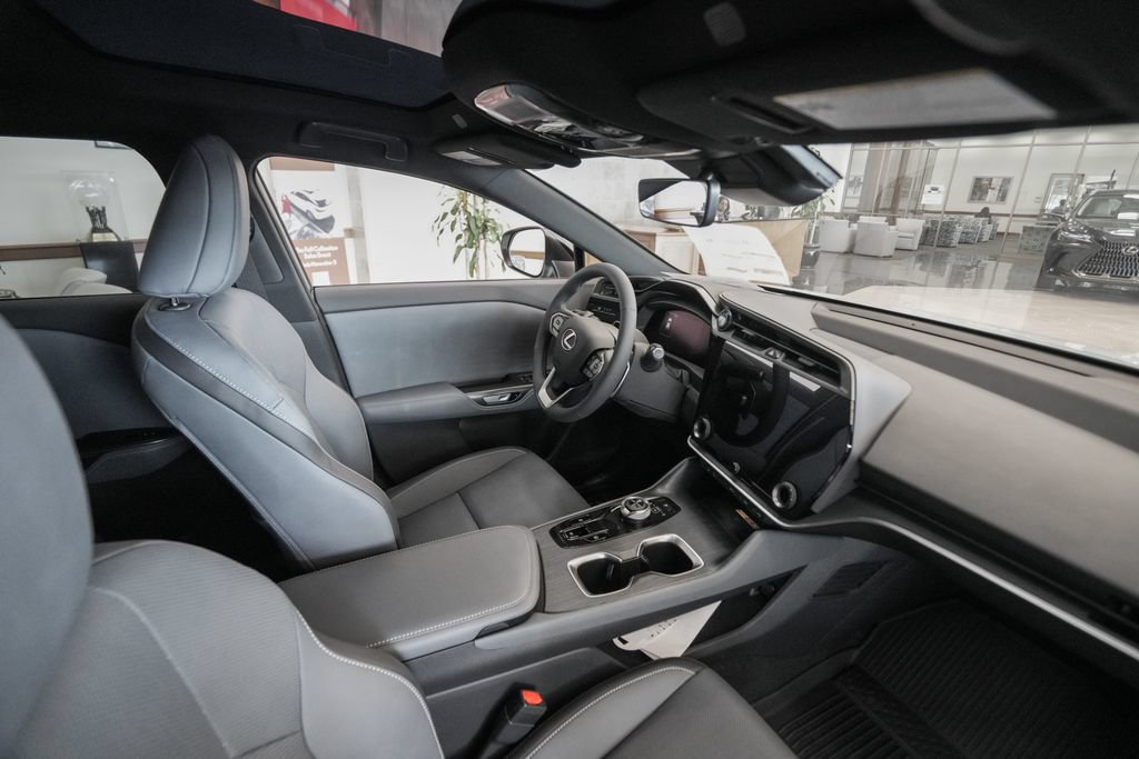 New 2026 Lexus RZ 350e 2WD image 15
