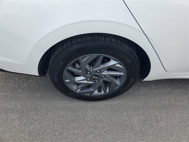 Used 2024 Hyundai Elantra SEL image 7