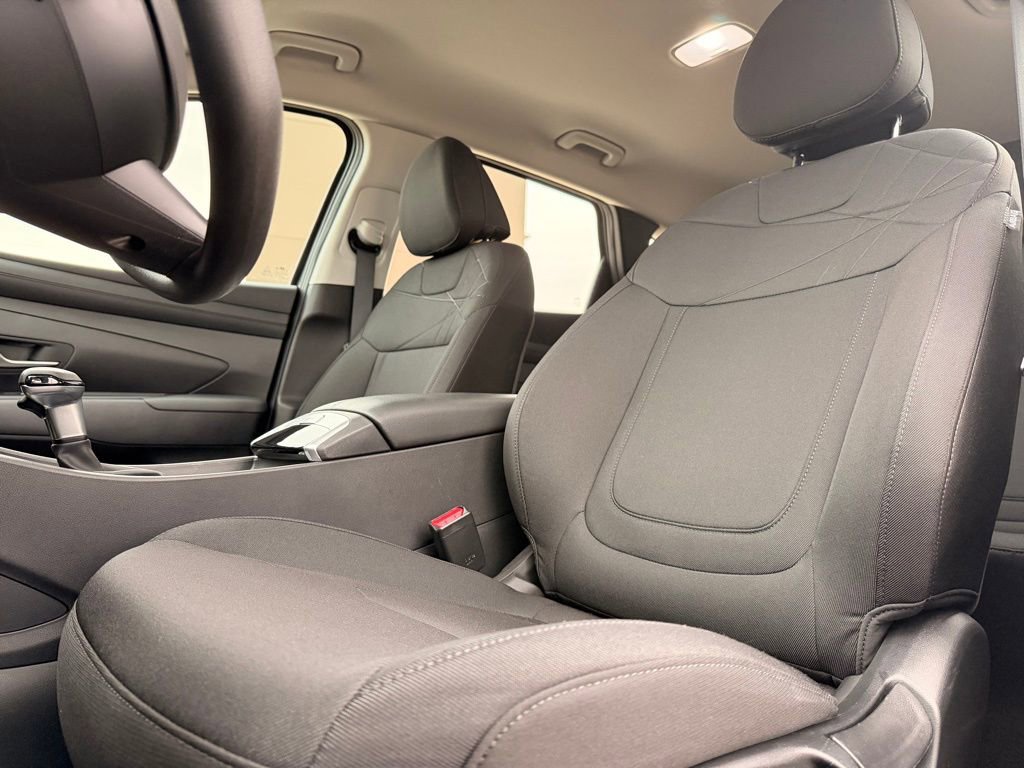 Used 2025 Hyundai Tucson SE image 25