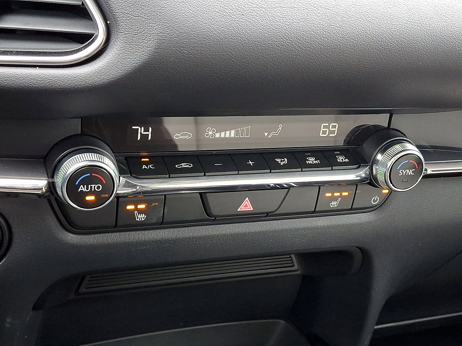 Certified 2025 MAZDA CX-30 AWD 2.5 S w/ Premium Package image 18