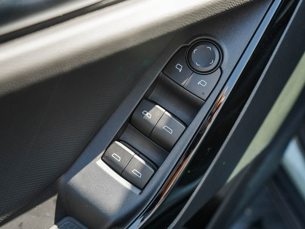 New 2026 Chevrolet Equinox LT w/ LPO, Floor Liner Package image 16