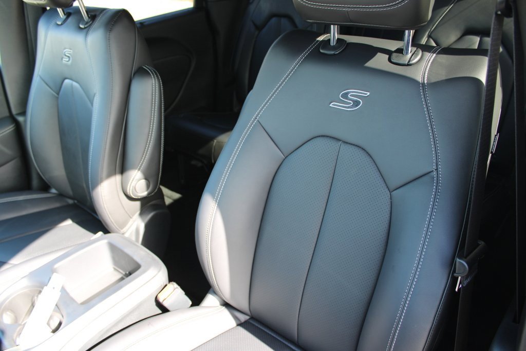 New 2026 Chrysler Pacifica Select w/ S Appearance Package image 23