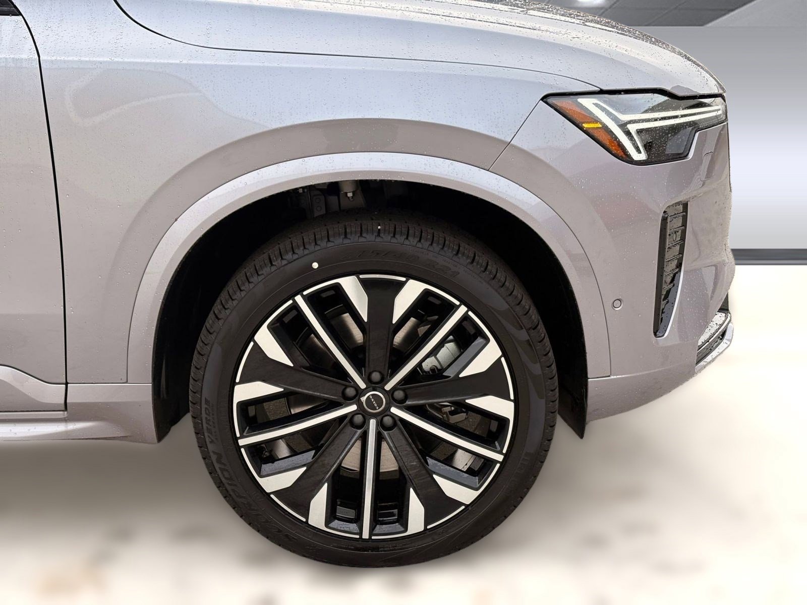 New 2026 Volvo XC90 T8 Ultra w/ Protection Package image 10