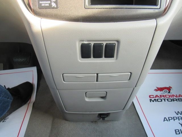 Used 2017 Nissan Quest SV image 18