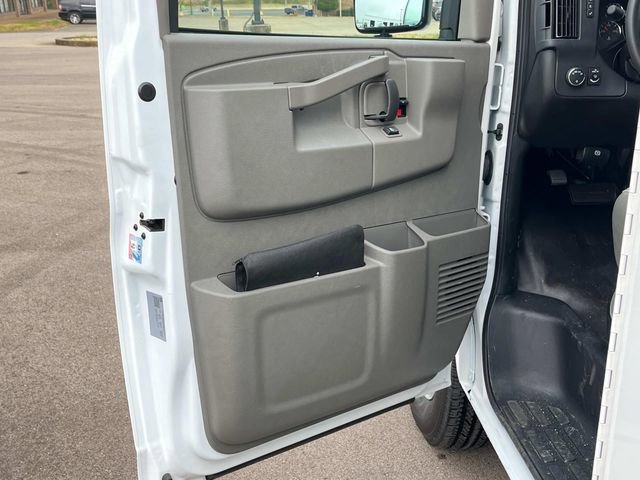 New 2025 GMC Savana 3500 w/ Power Convenience Package image 22
