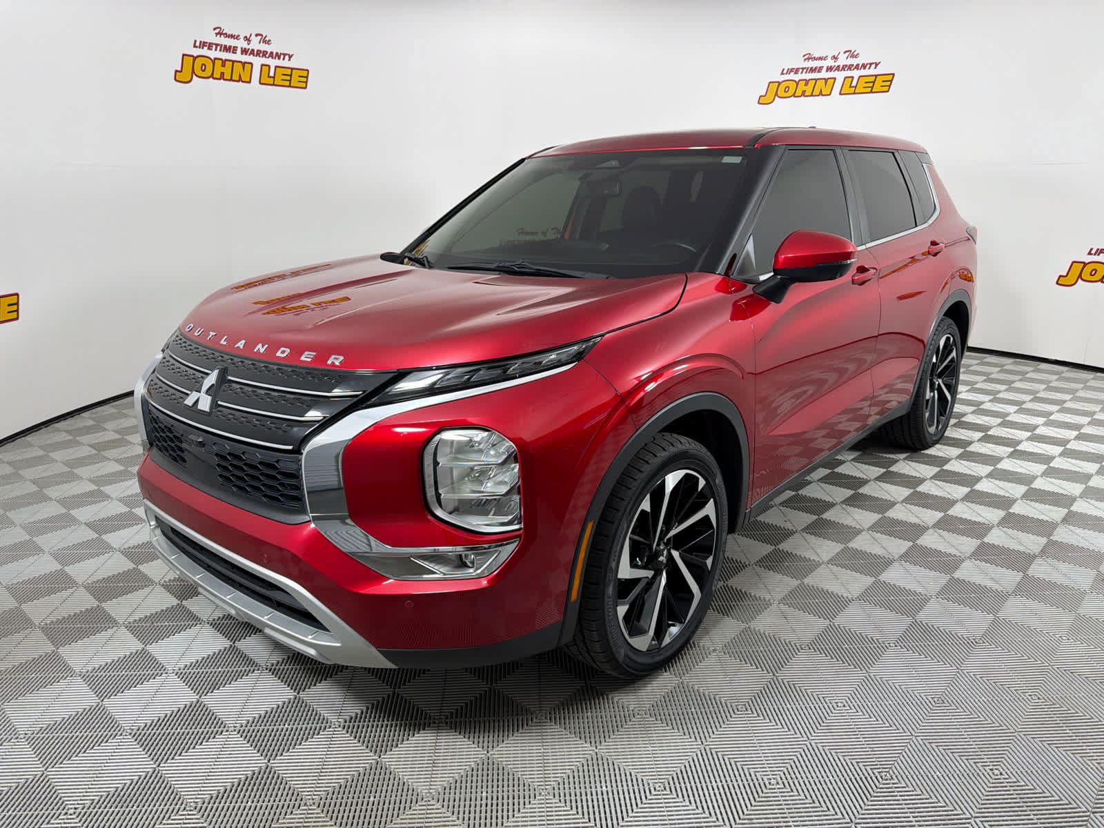 Used 2023 Mitsubishi Outlander SE