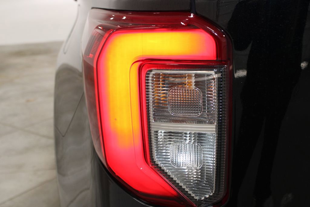 Used 2024 Ford Explorer ST w/ Equipment Group 401A AWD/4WD image 16